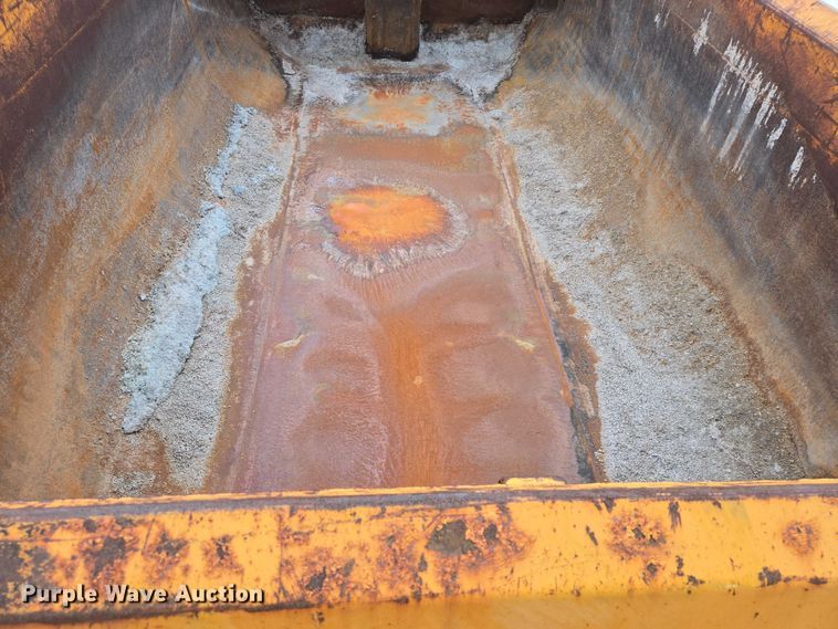 image for item ES2913 2012 International 7600 dump truck