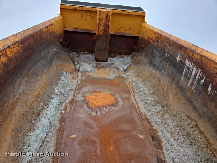 image for item ES2913 2012 International 7600 dump truck