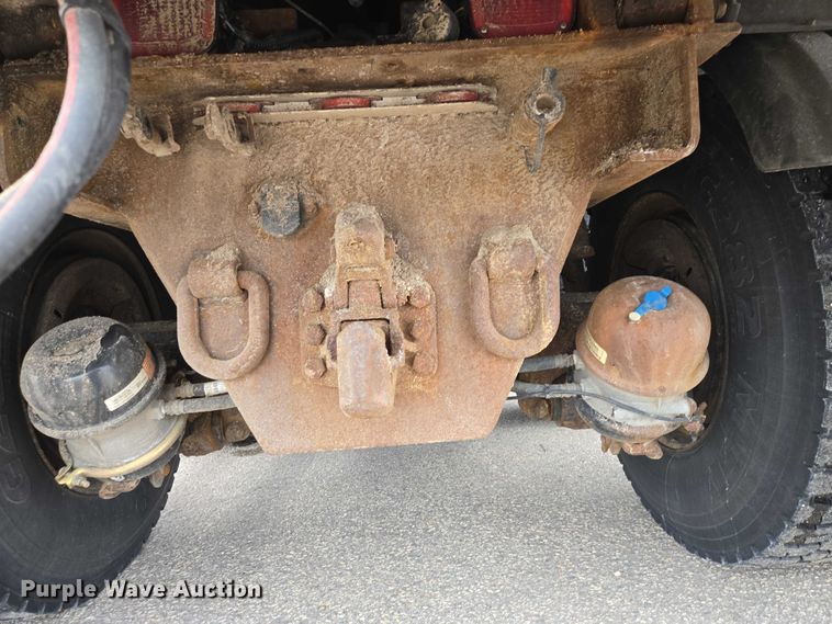 image for item ES2913 2012 International 7600 dump truck