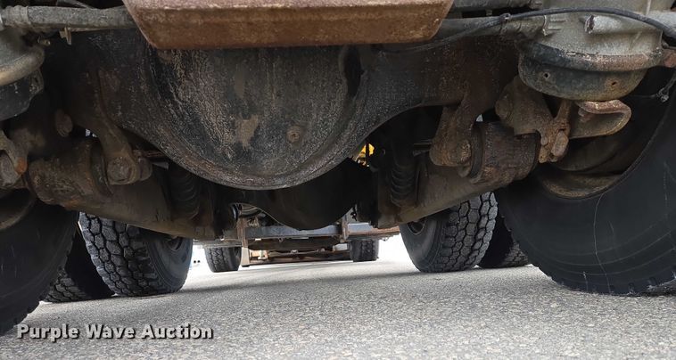 image for item ES2913 2012 International 7600 dump truck