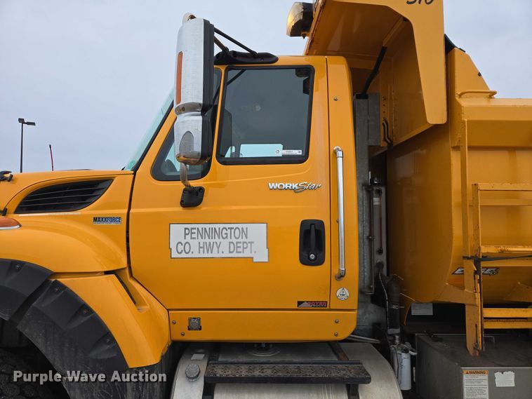 image for item ES2913 2012 International 7600 dump truck