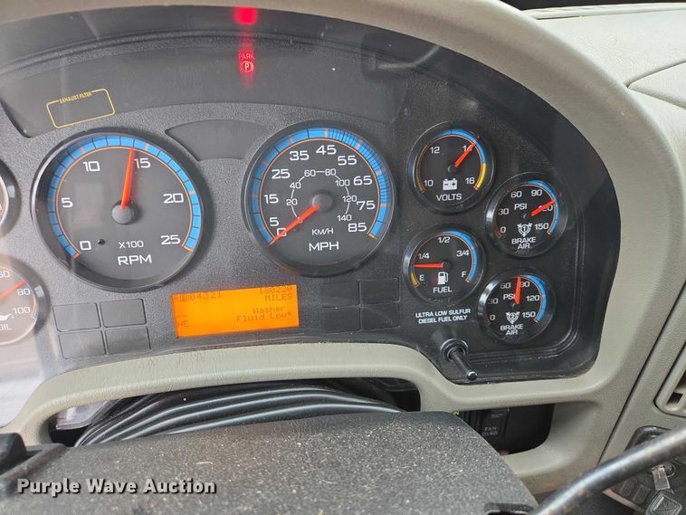 image for item ES2913 2012 International 7600 dump truck