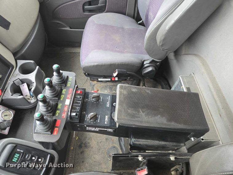 image for item ES2913 2012 International 7600 dump truck