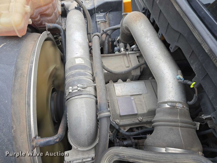 image for item ES2913 2012 International 7600 dump truck