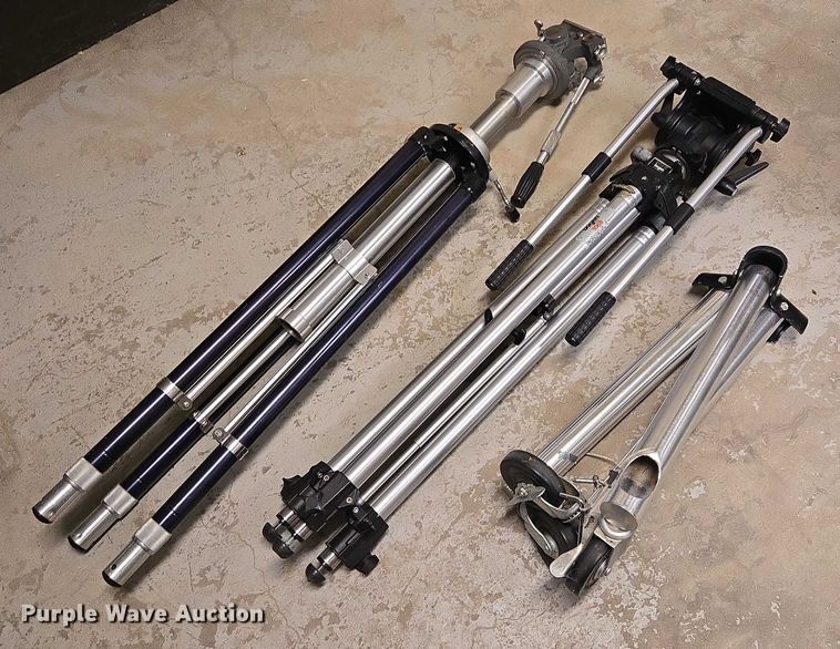 image for item ES2916 (2) Panosonic WV-700ASH cameras