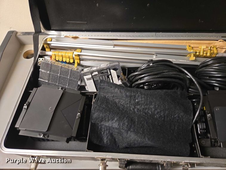 image for item ES2916 (2) Panosonic WV-700ASH cameras