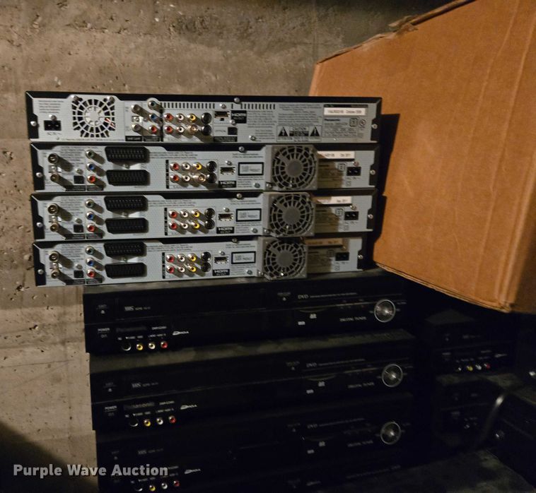 image for item ES2918 Approximately 90 DVD/VHS players