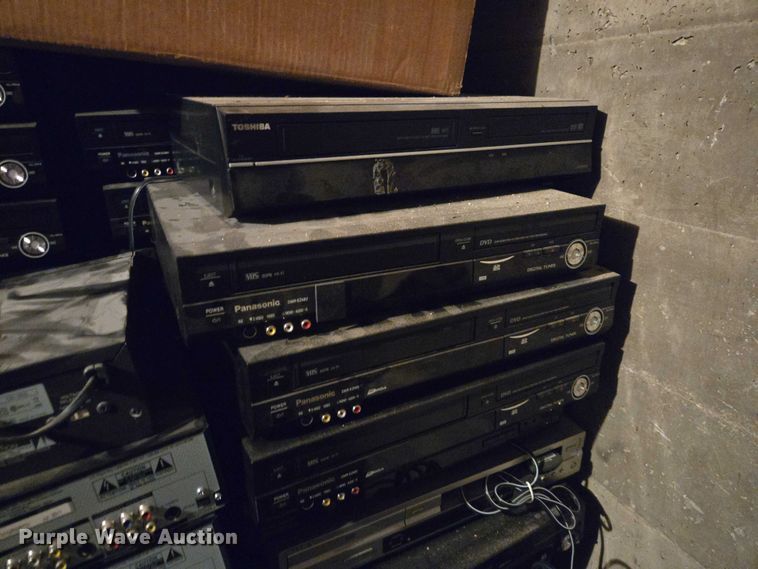 image for item ES2918 Approximately 90 DVD/VHS players