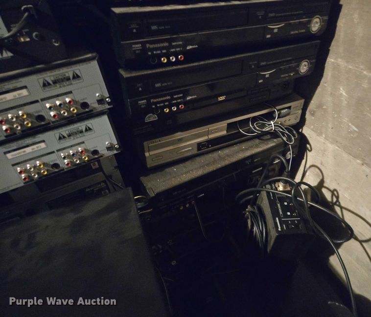 image for item ES2918 Approximately 90 DVD/VHS players