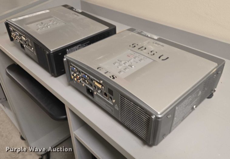 image for item ES2919 (2) projectors