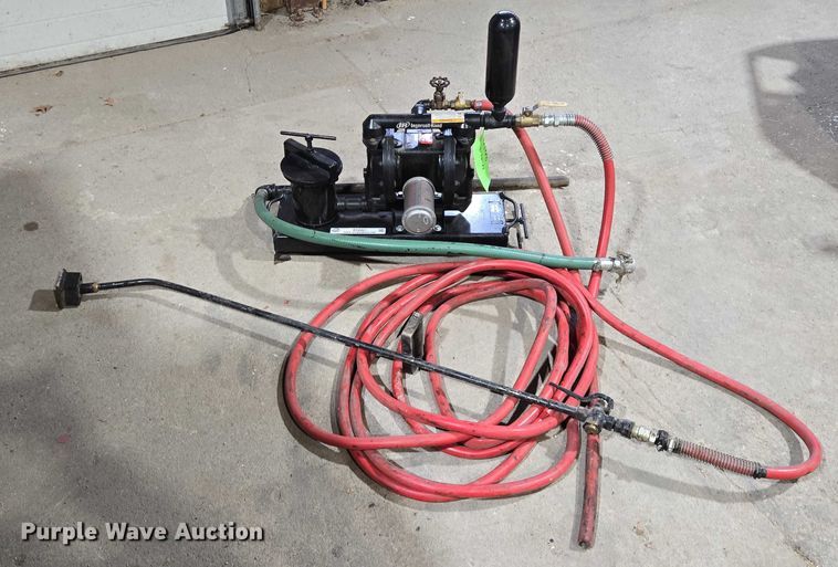 image for item ES2921 Aro Crack Pro 2000 crack sealer pump