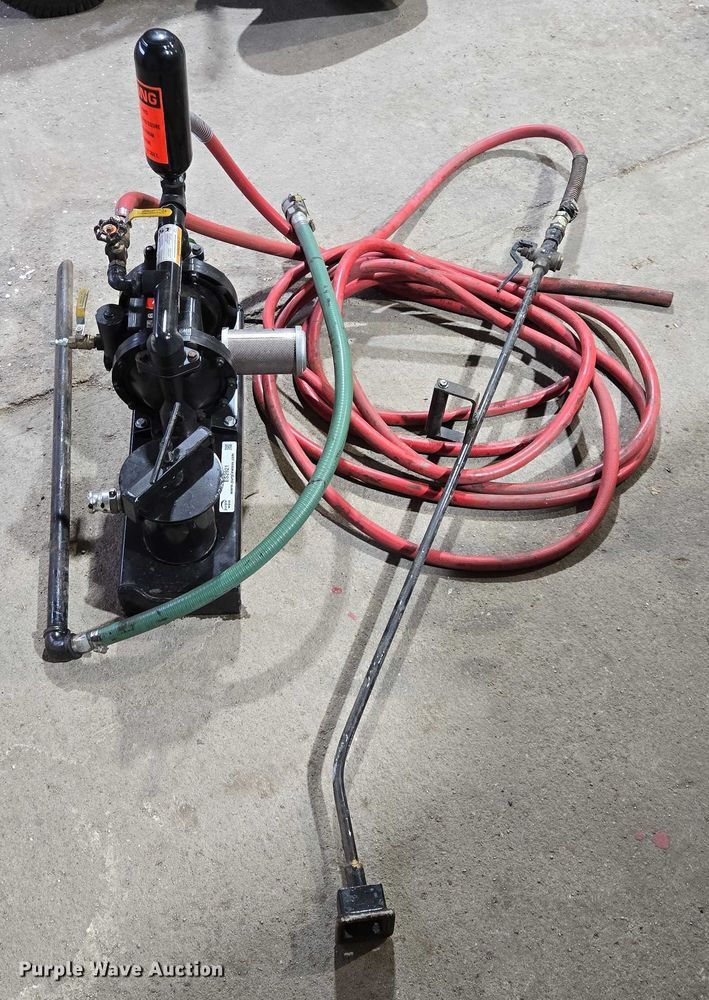 image for item ES2921 Aro Crack Pro 2000 crack sealer pump