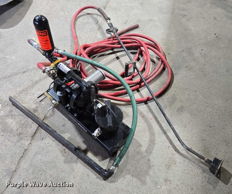 image for item ES2921 Aro Crack Pro 2000 crack sealer pump