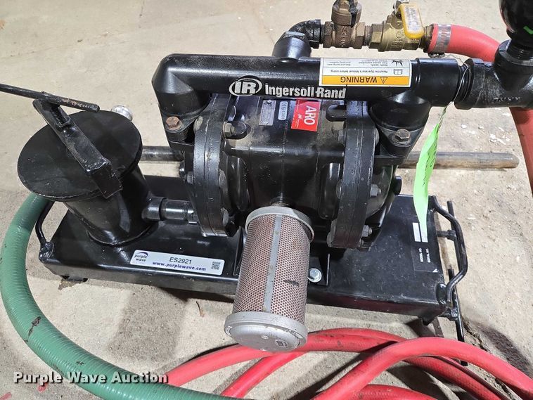 image for item ES2921 Aro Crack Pro 2000 crack sealer pump