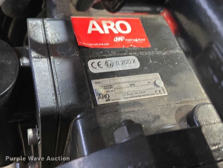 image for item ES2921 Aro Crack Pro 2000 crack sealer pump