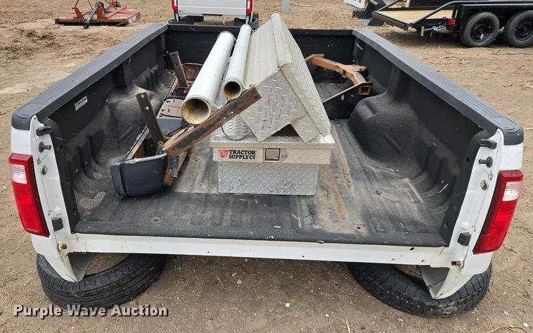 image for item ES2927 Pickup truck bed