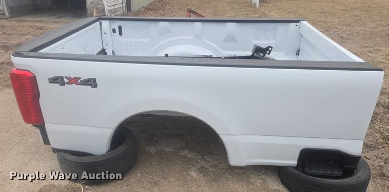 image for item ES2928 Pickup truck bed