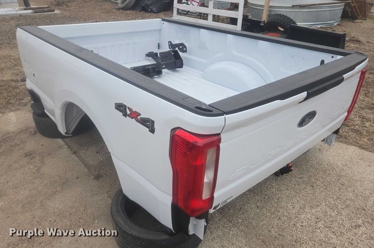 image for item ES2928 Pickup truck bed