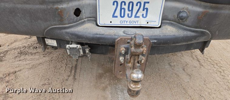 image for item ES2932 2005 Ford F250 pickup truck