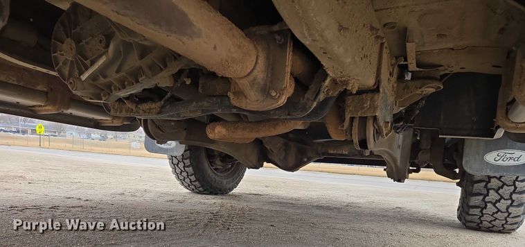 image for item ES2932 2005 Ford F250 pickup truck