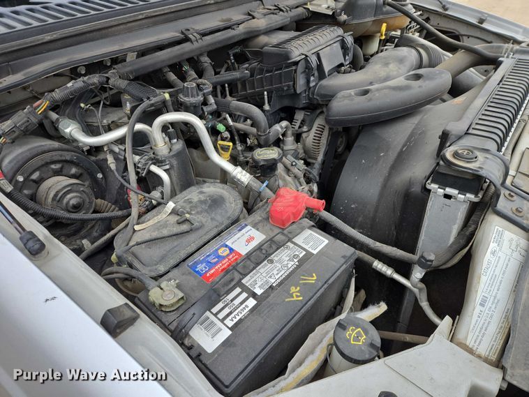 image for item ES2932 2005 Ford F250 pickup truck