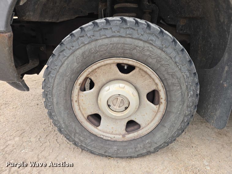 image for item ES2932 2005 Ford F250 pickup truck