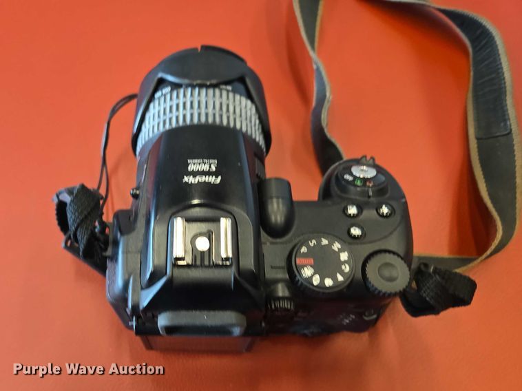 image for item ES2954 (3) cameras