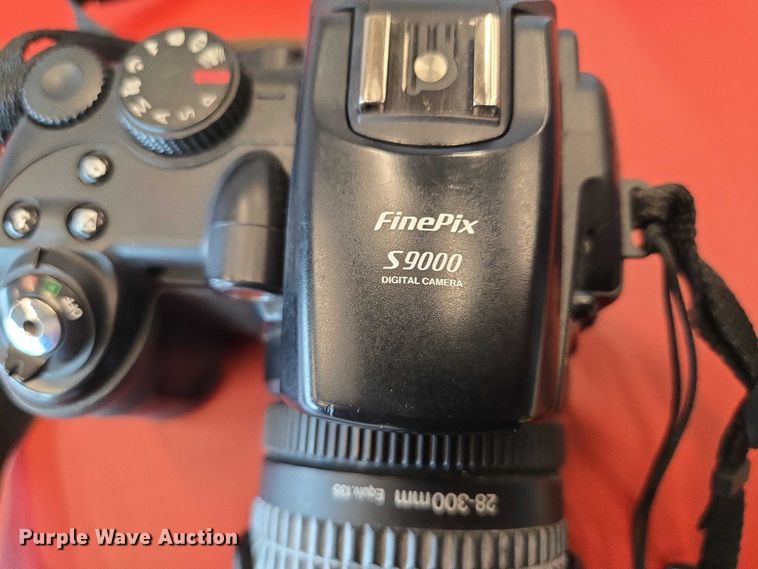 image for item ES2954 (3) cameras