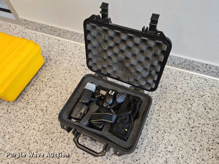 image for item ES2954 (3) cameras