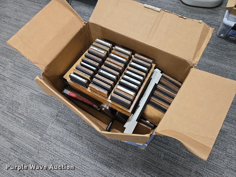 image for item ES2956 AccuCut die cutter