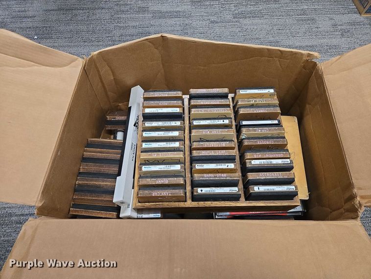 image for item ES2956 AccuCut die cutter