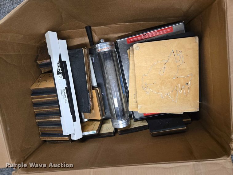 image for item ES2956 AccuCut die cutter