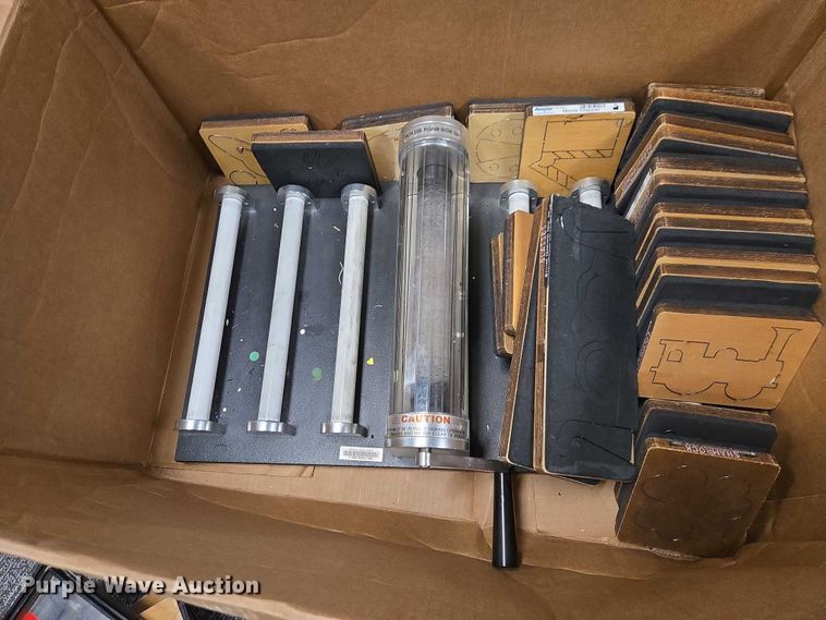 image for item ES2956 AccuCut die cutter