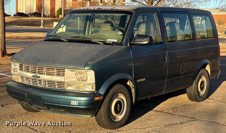 image for item ES5656 1999 Chevrolet Astro van
