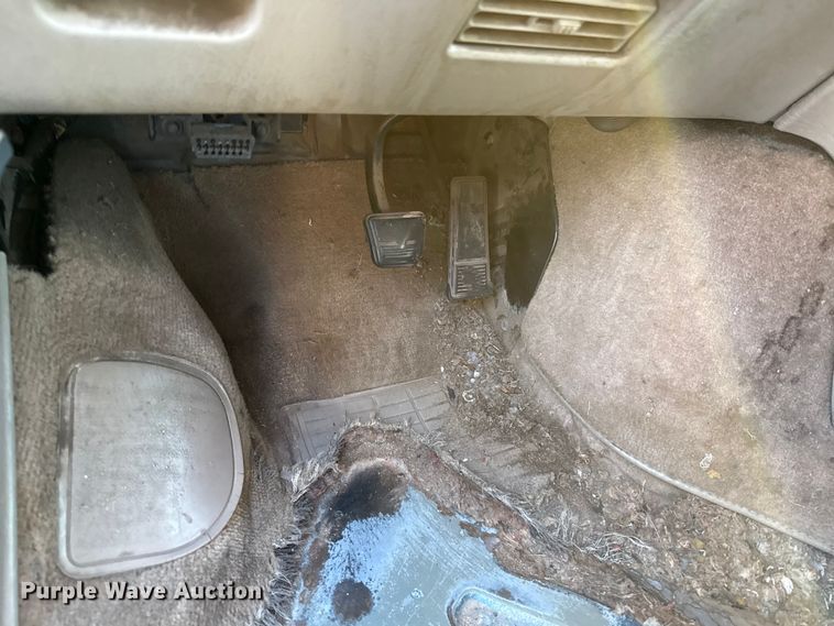 image for item ES5656 1999 Chevrolet Astro van