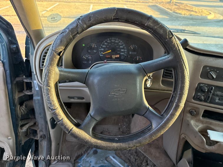 image for item ES5656 1999 Chevrolet Astro van