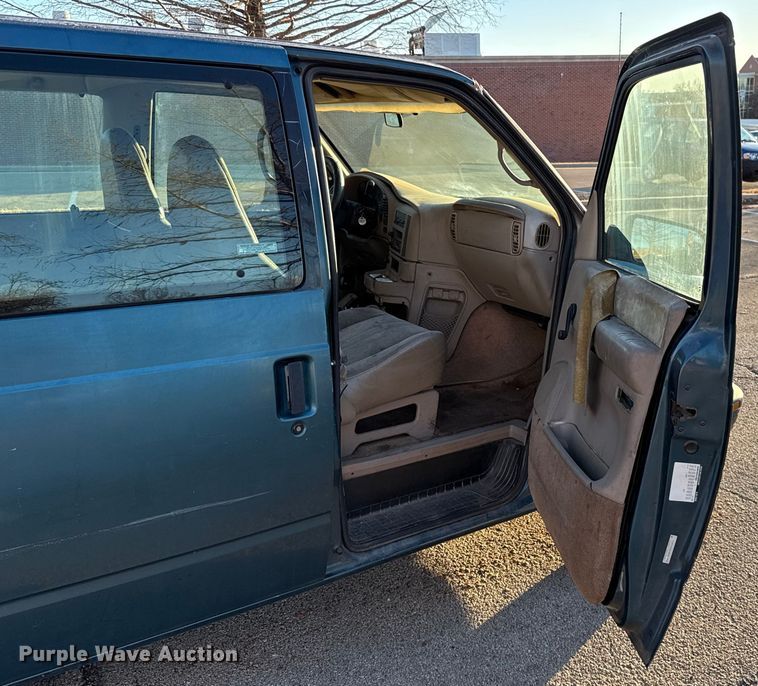 image for item ES5656 1999 Chevrolet Astro van