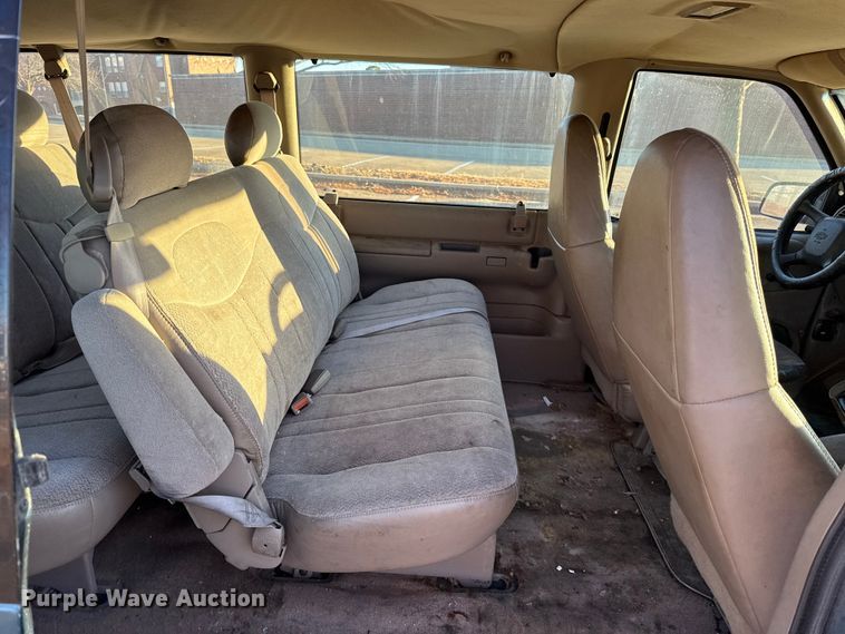 image for item ES5656 1999 Chevrolet Astro van