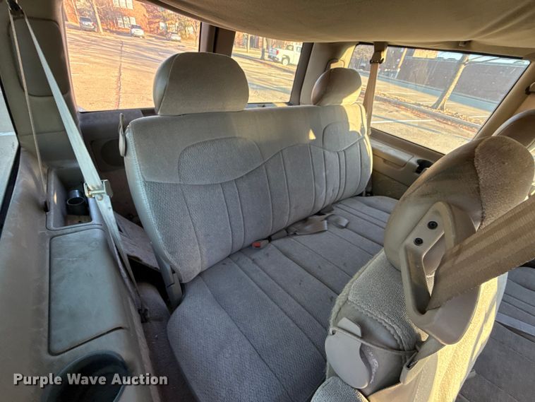 image for item ES5656 1999 Chevrolet Astro van