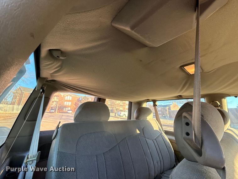 image for item ES5656 1999 Chevrolet Astro van