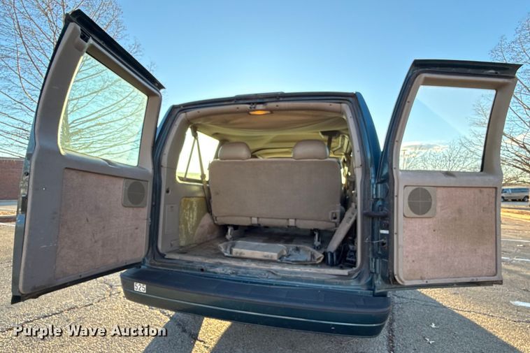 image for item ES5656 1999 Chevrolet Astro van