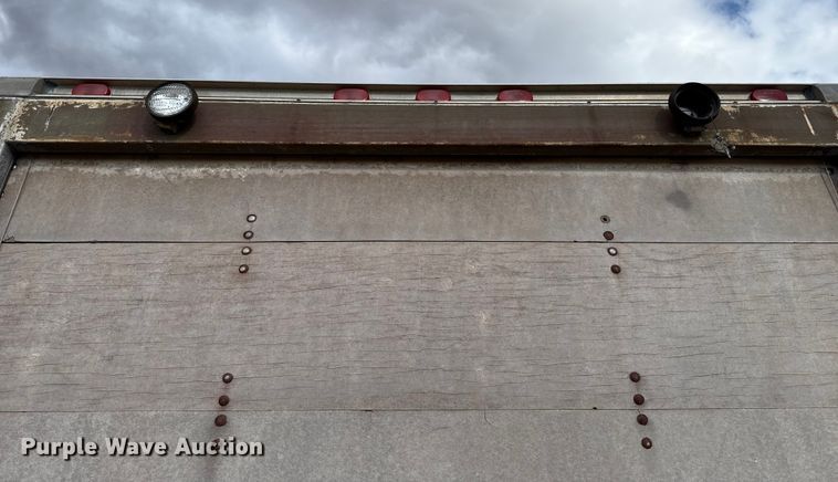 image for item ES5694 1989 Chevrolet Cheyenne 3500 box truck