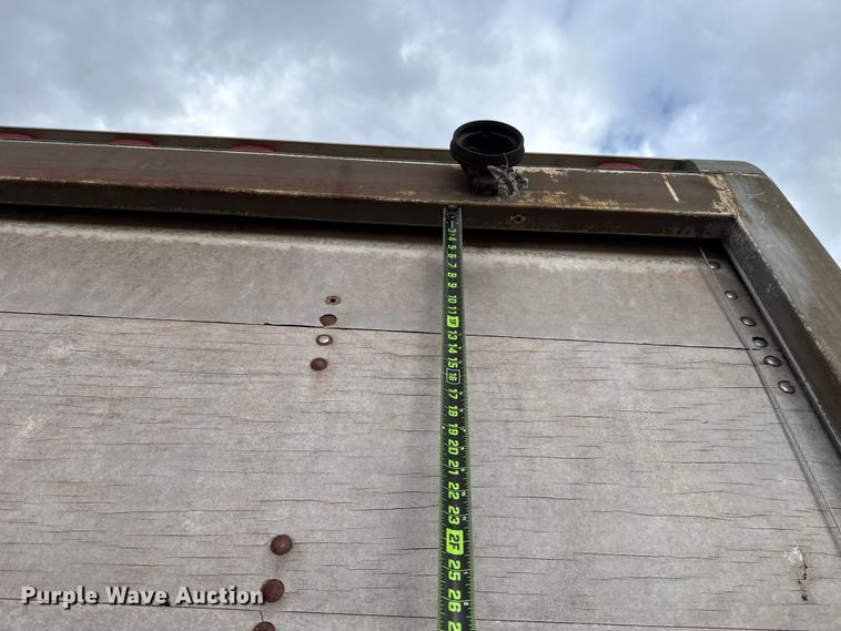 image for item ES5694 1989 Chevrolet Cheyenne 3500 box truck