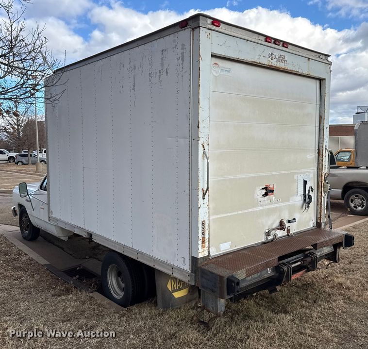 image for item ES5695 1991 Dodge D350 box truck