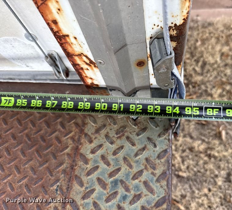 image for item ES5695 1991 Dodge D350 box truck