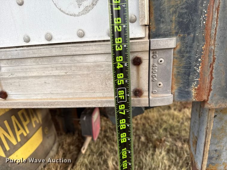 image for item ES5695 1991 Dodge D350 box truck