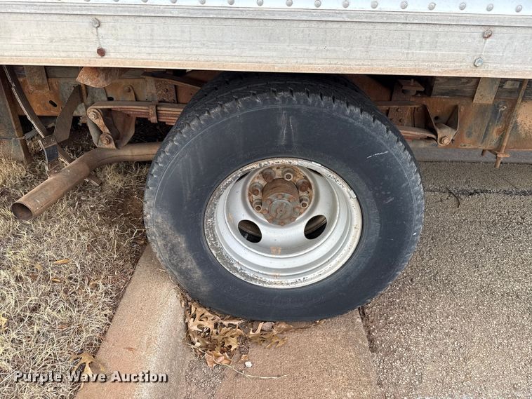 image for item ES5695 1991 Dodge D350 box truck