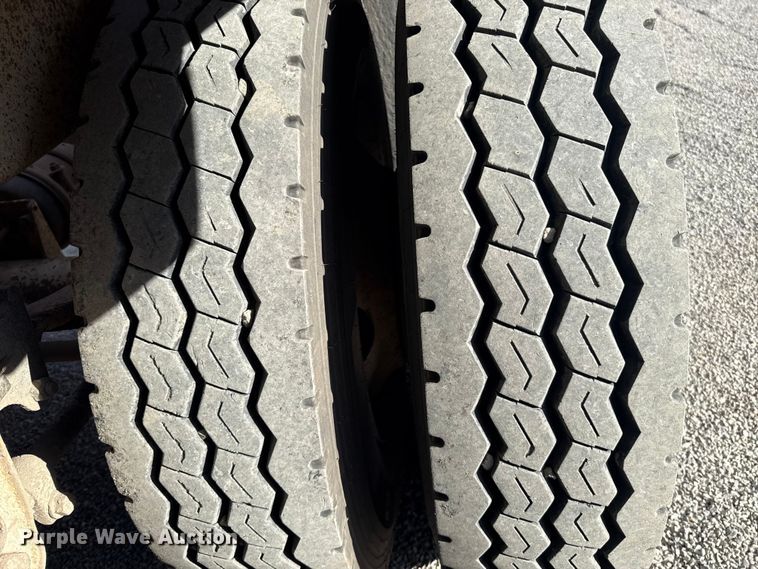 image for item ES5795 2014 Armor Lite SBD-40 bottom dump trailer