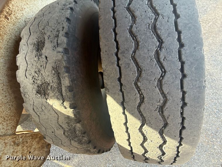 image for item ES5795 2014 Armor Lite SBD-40 bottom dump trailer