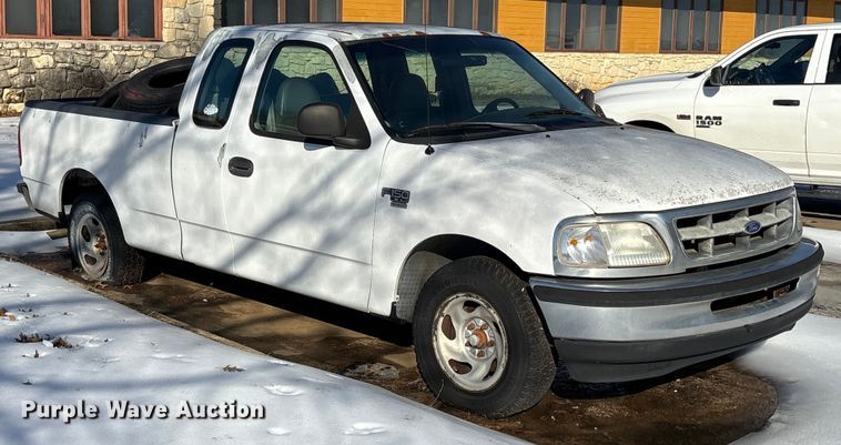image for item ES8541 1998 Ford F150 Ext. Cab pickup truck